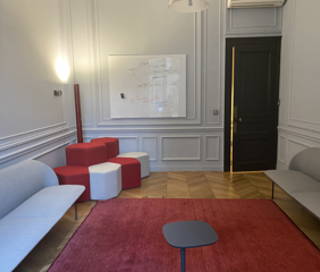 Bureau privé 24 m² 6 postes Location bureau Avenue de Messine Paris 75008 - photo 4